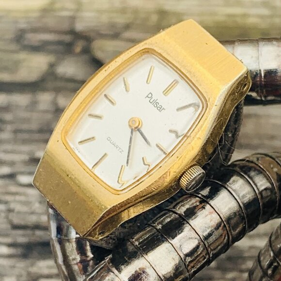 OOAK Pulsar Y590 Gold Tone/Custom Black Leather Band Sz 6.5 Working Watch Ring - Picture 2 of 9